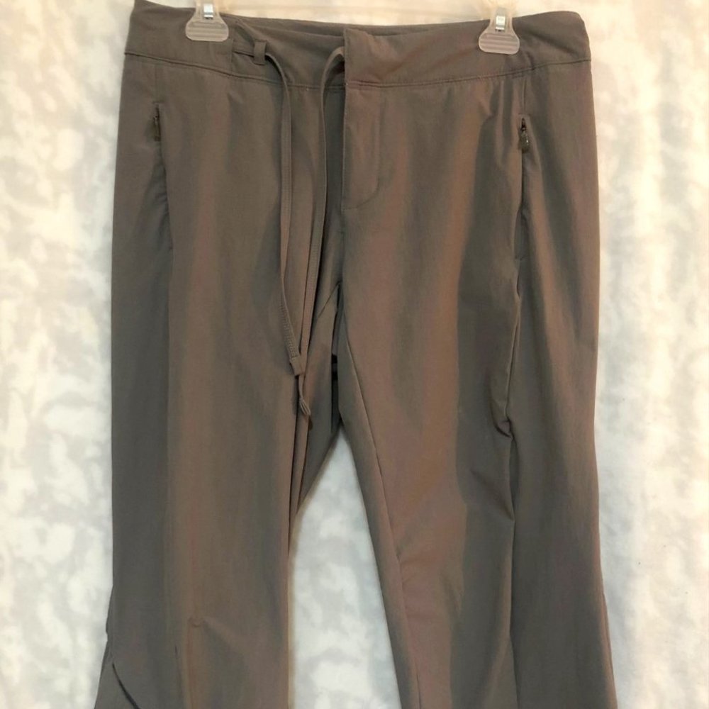 Women's size 8, Mountain Hardware, Capri Hikers, Dark Gray